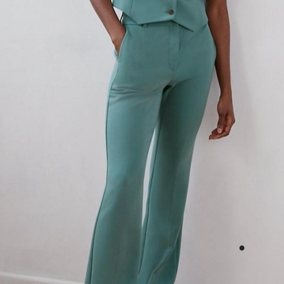 Aritzia Denise dress pants size 4 - Picture 4 of 4